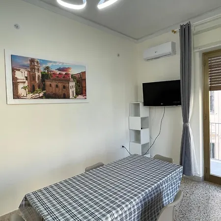 Apartment Lucky House Palermo